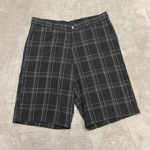 Burnside Shorts Men Size 34 Black Plaid Skater